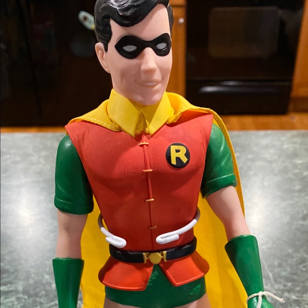 Vtg. 1988 Hamilton Gifts 12” Robin Figure w/ Stand